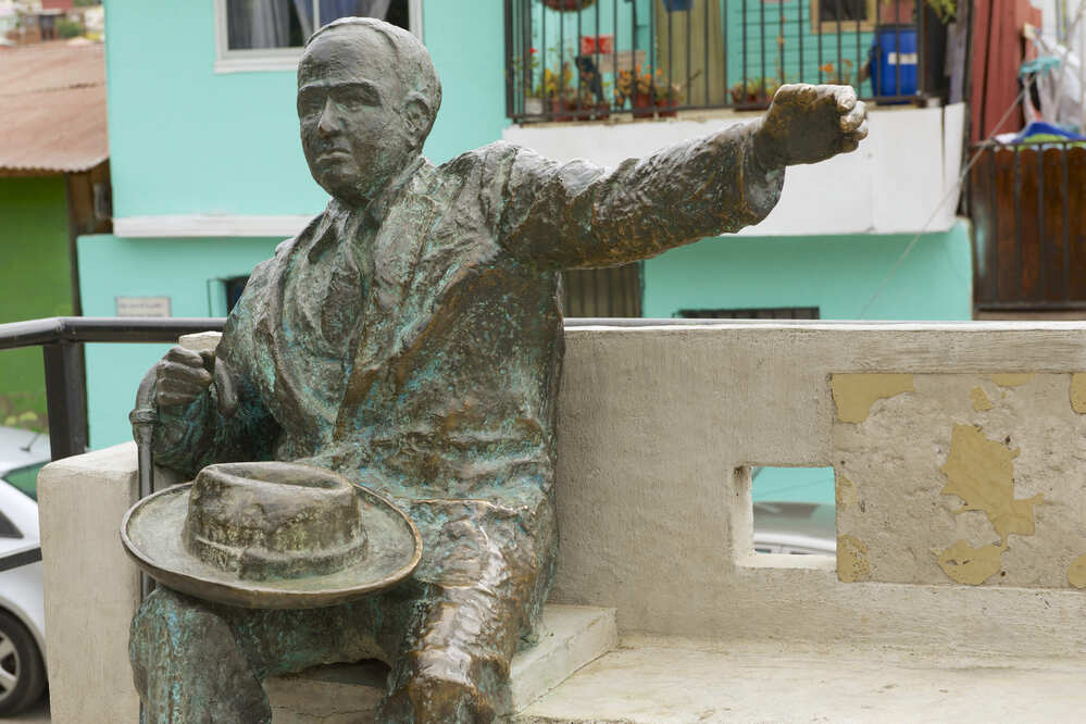 Statua Pablo Neruda