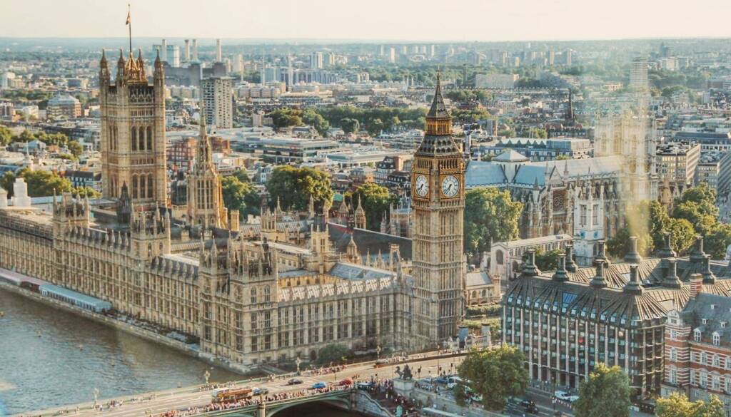 Nuove norme per viaggiare a Londra nel 2025