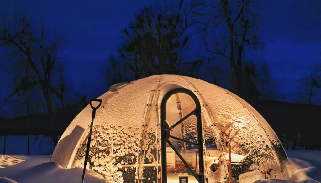 Bubble hotel Islanda a Natale